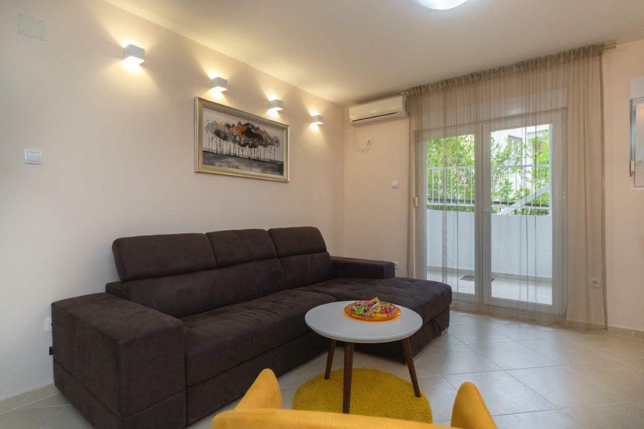 Apartmani Tref Petrovac na moru Exterior foto