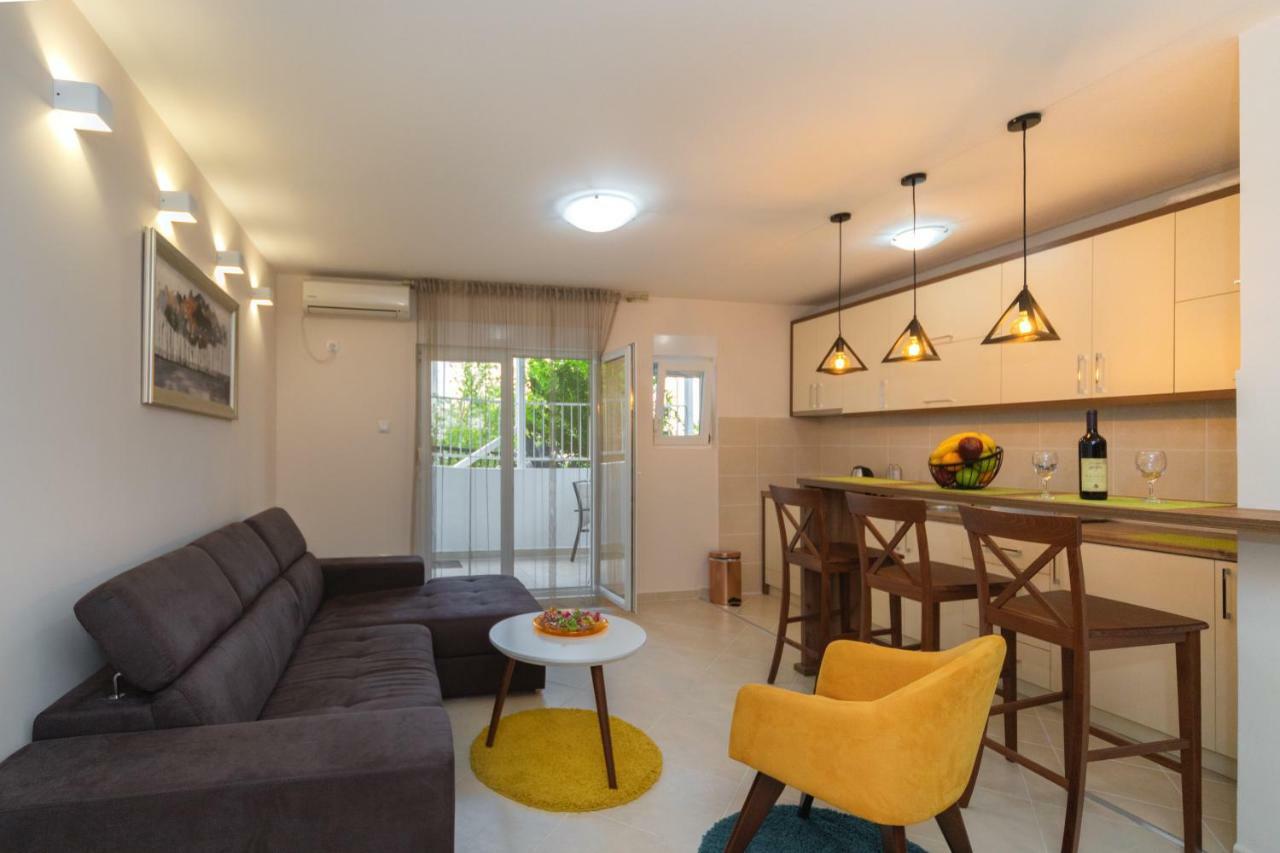 Apartmani Tref Petrovac na moru Exterior foto