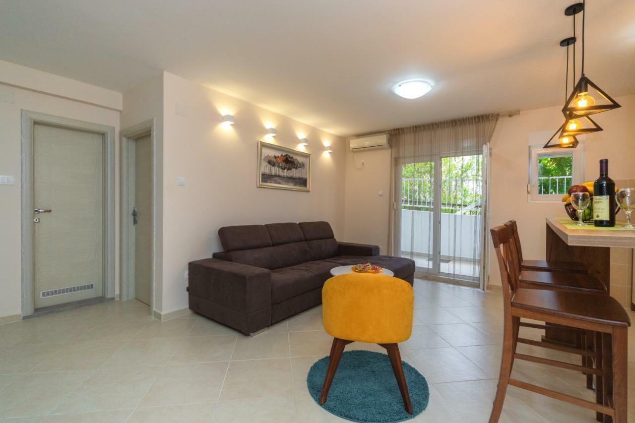Apartmani Tref Petrovac na moru Exterior foto
