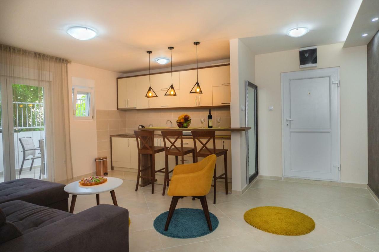 Apartmani Tref Petrovac na moru Exterior foto