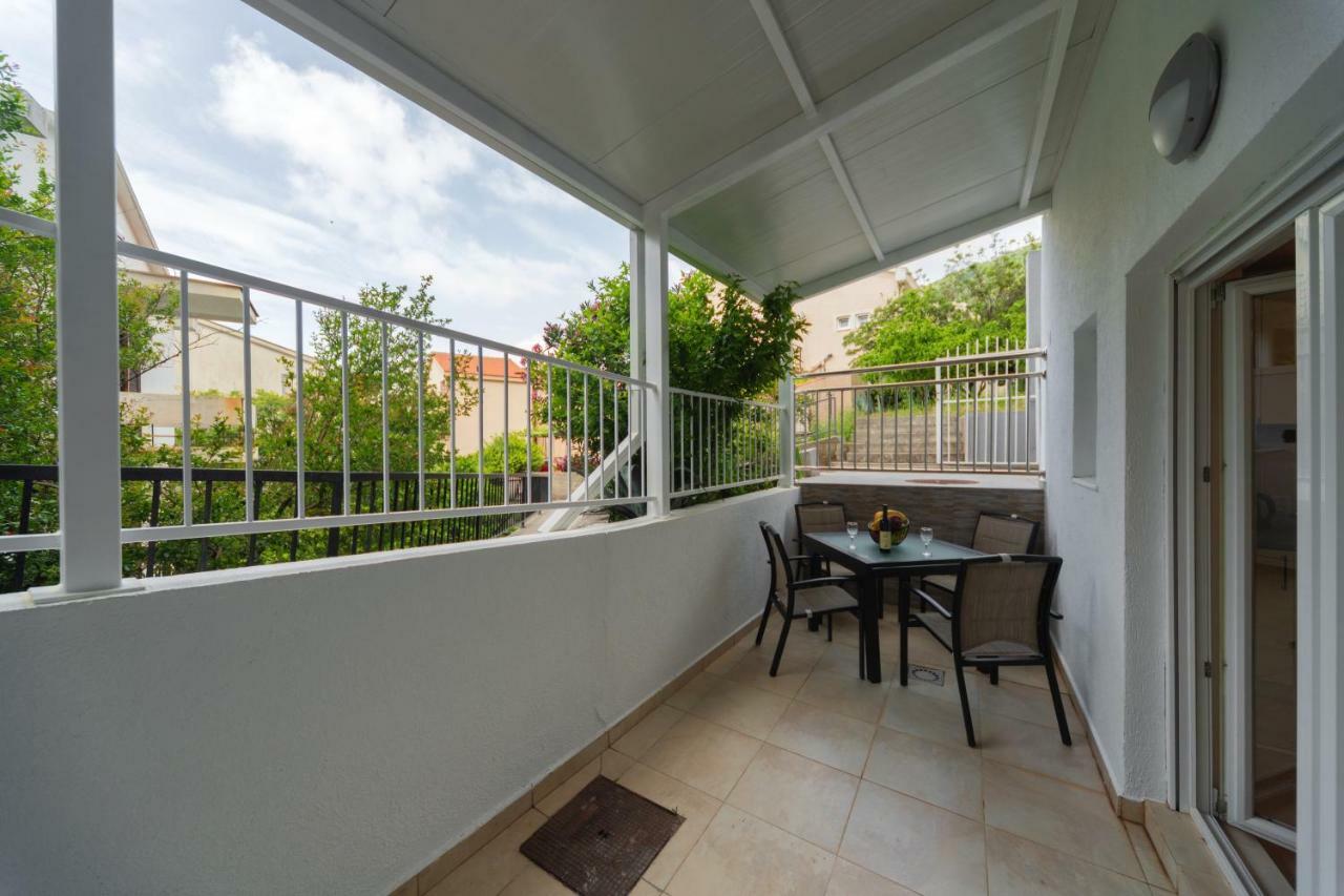 Apartmani Tref Petrovac na moru Exterior foto